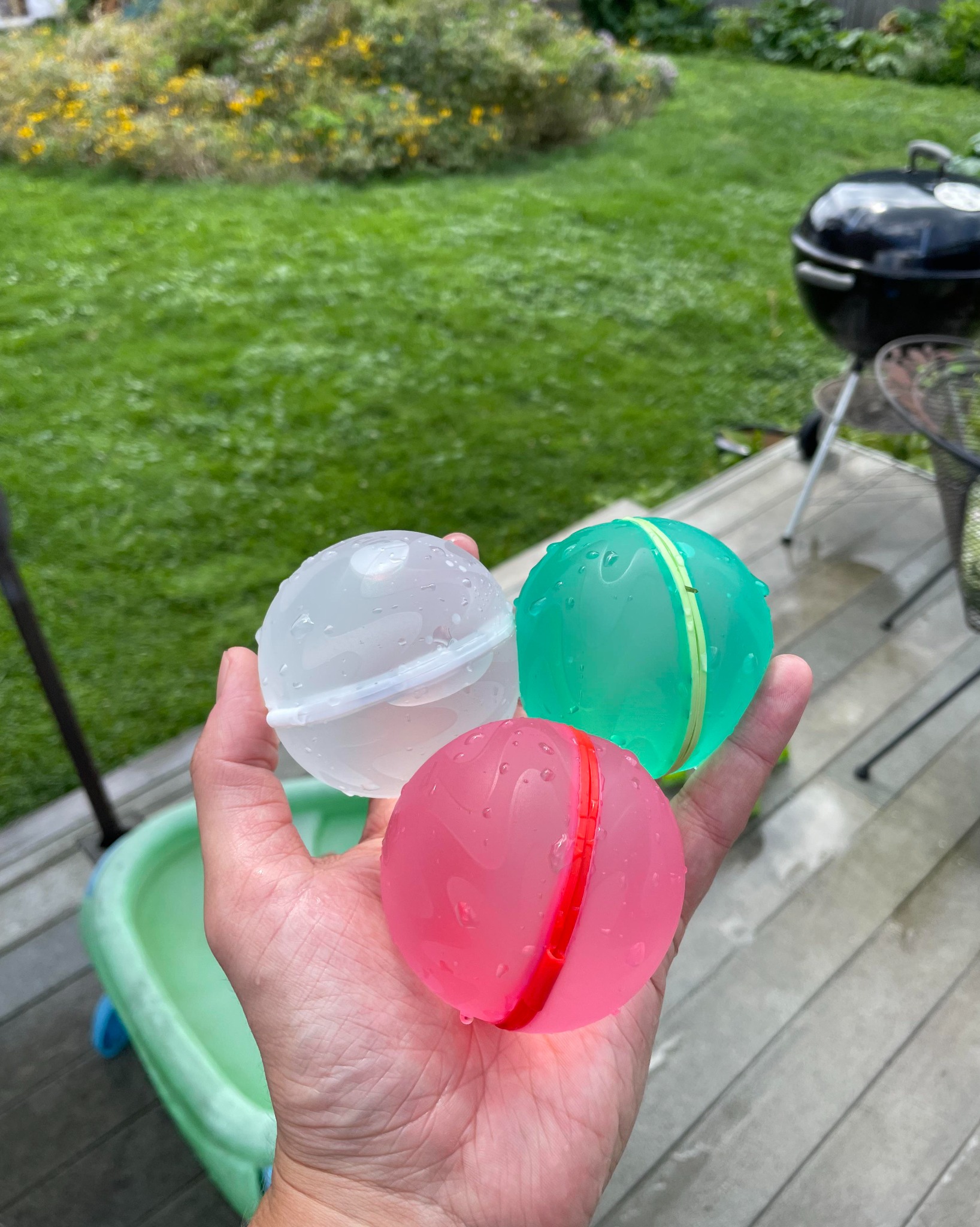Familie mit Crevio Wasserbomben